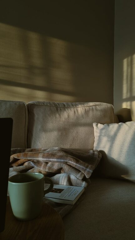 How to Create a Cozy Reading Nook in Any Space